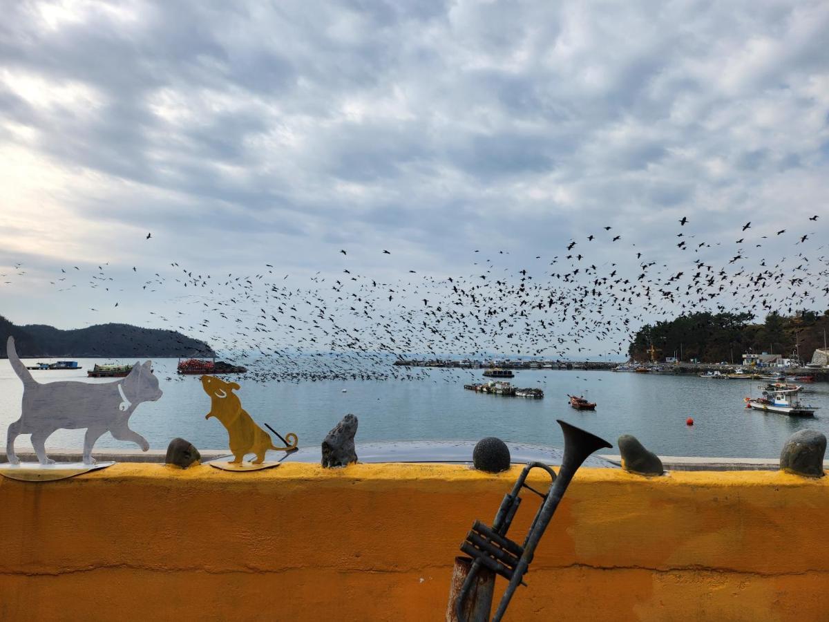 Uwha Minbak Villa Yeosu Exteriör bild